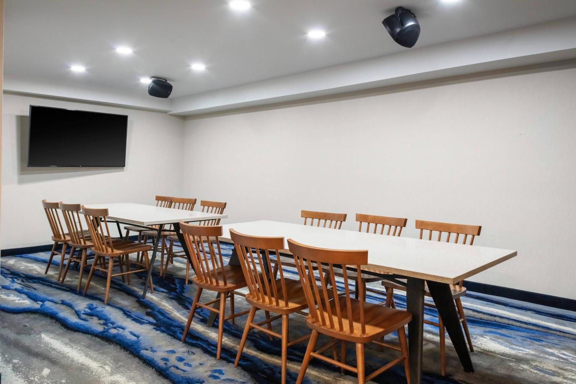 Fairfield Inn & Suites Springfield Энфилд Экстерьер фото